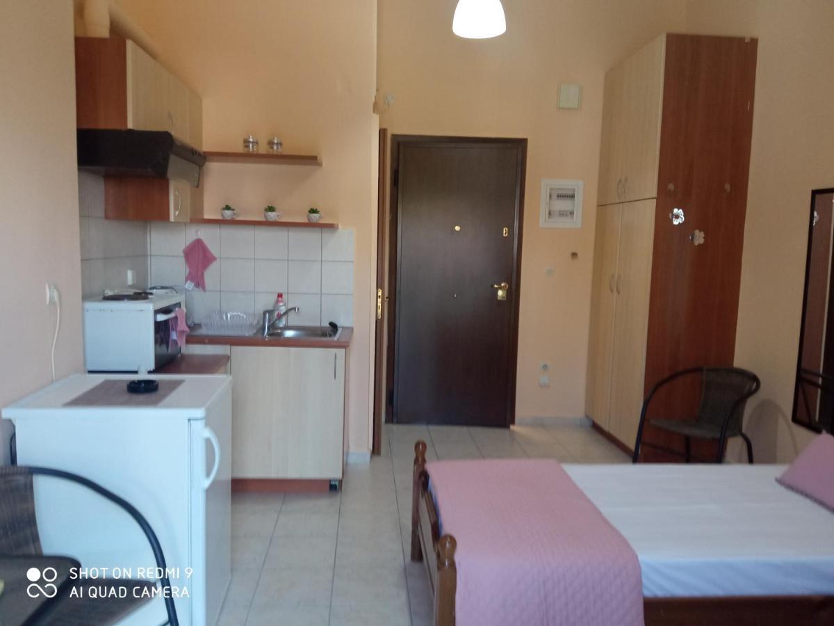 Home Patras Exterior foto