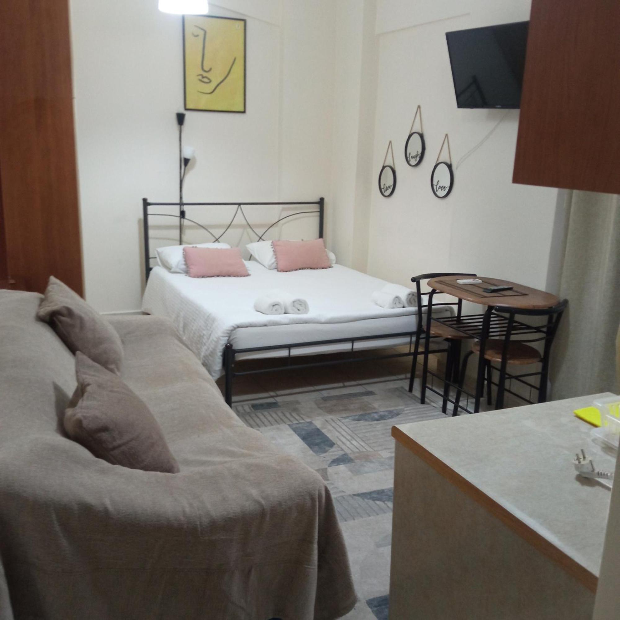 Home Patras Exterior foto